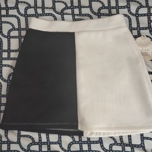 Split black and white skirt, size small